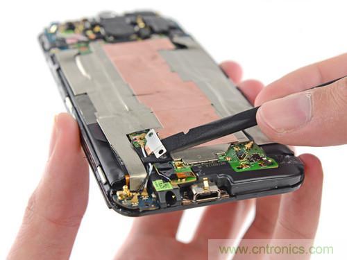 牛人強(qiáng)拆！新HTC One(M8)真機(jī)精密做工難修理