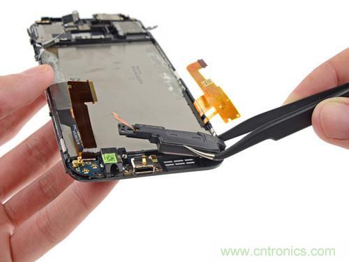 牛人強(qiáng)拆！新HTC One(M8)真機(jī)精密做工難修理