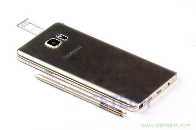 Galaxy Note5拆解，與S系列差距日漸模糊