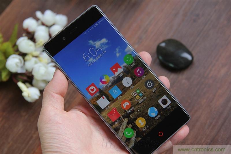 無邊框的 nubia Z9 ，一款既有驚喜，又有驚艷的智能手機(jī)